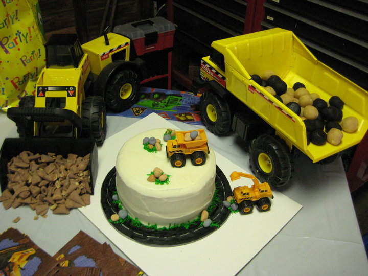 bulldozer cupcakes