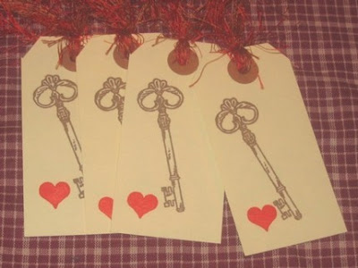 Old English tattoo lettering "Key to my heart" gift tags, made by kibbles.