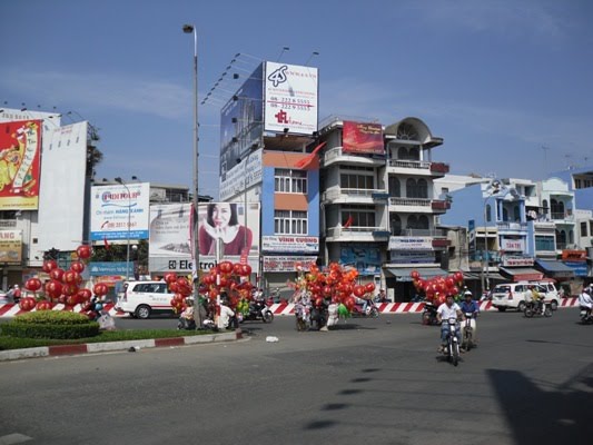 SAIGON ET SES BALLONS SPECIAL TET
