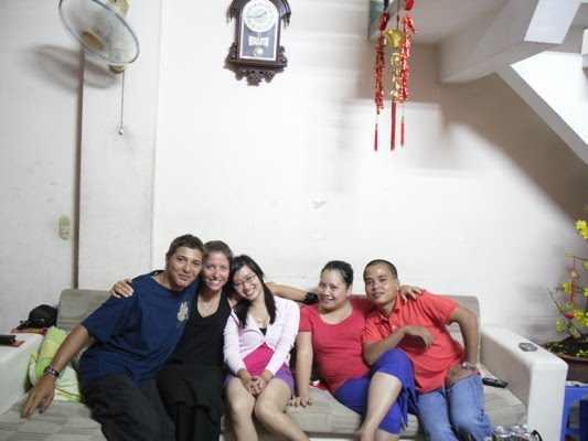 CHEZ TRINH ET HA - LES COUSINS !