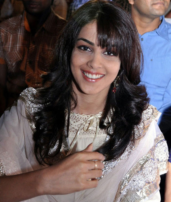 genelia in white dress at a movie launch unseen pics