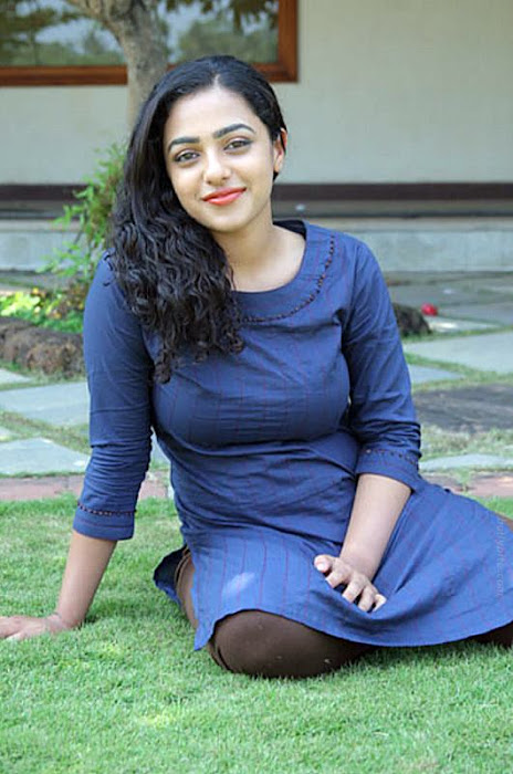 nitya menon looking latest photos