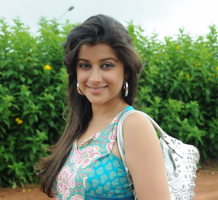 madhurima spicy in blue at aiesec novotel hot images