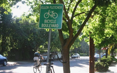 Image of bike sign on Ellen Fletcher Bike Boulevard in Palo Alto
