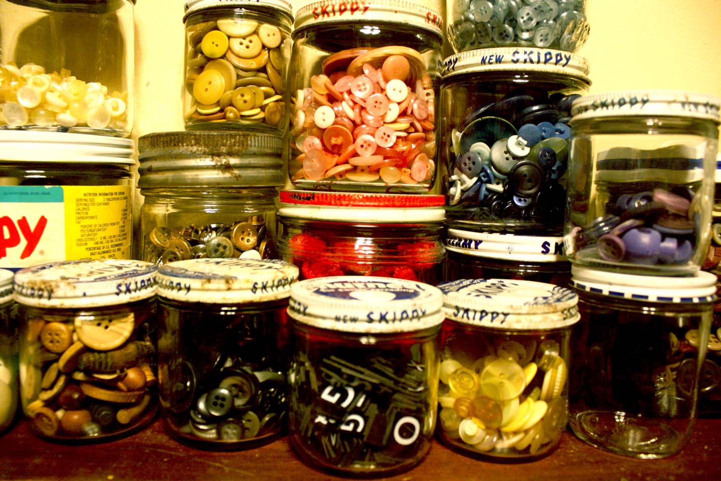 [Mom's+Buttons.jpg]