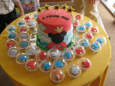 Birthday Cakes  Dogs on Mickey Mouse Club House Cakes On Cakes For All Occasion Hot Dog It S A
