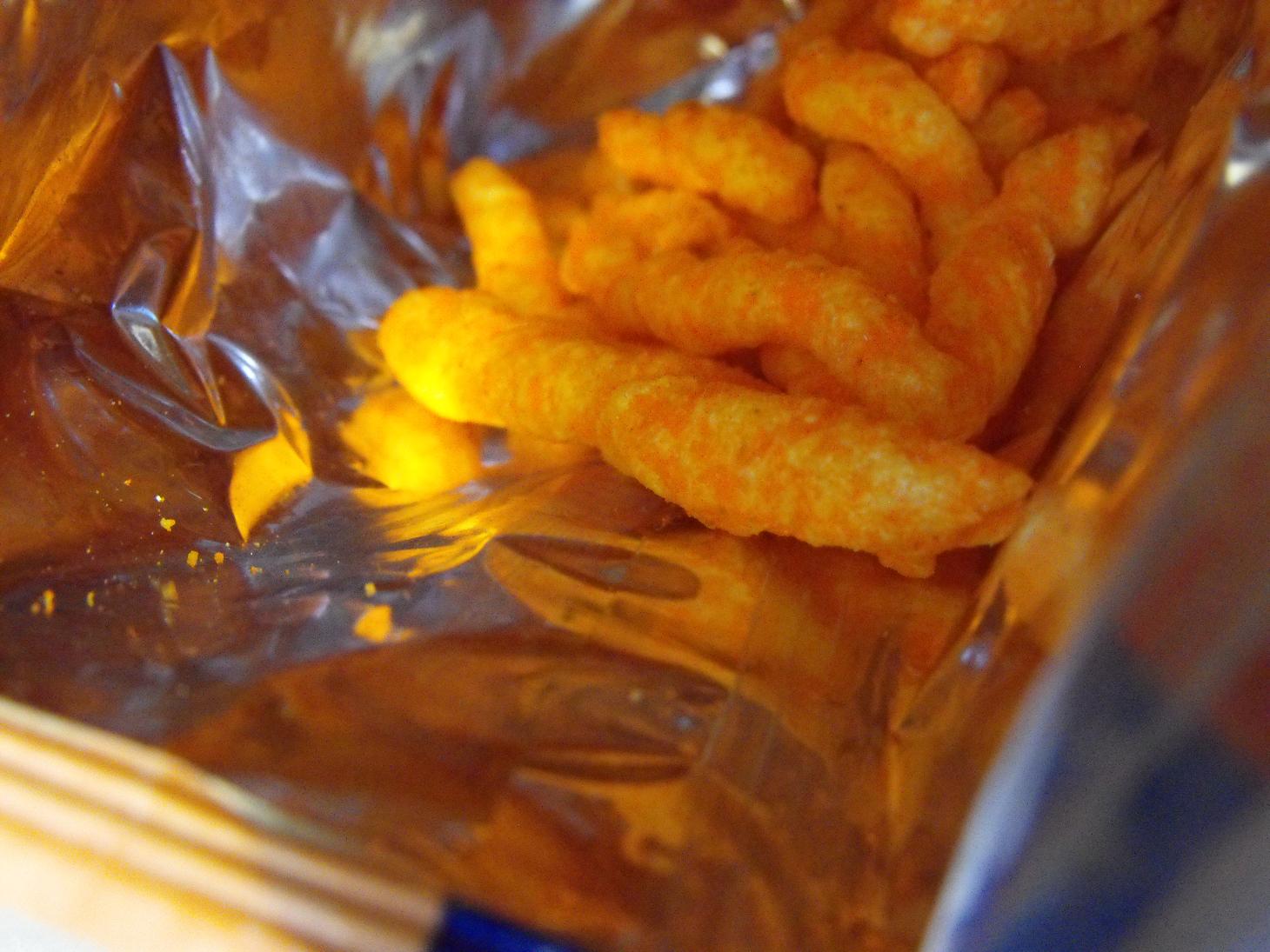 Hot Chicks Eatin' Spicy Chips Snack 116 Wise Cheez Doodles Crunchy