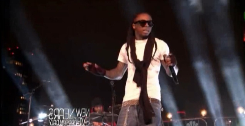 Foto do Lil Wayne se apresentando no Carson Daly Foto do Lil Wayne se apresentando no Carson Daly