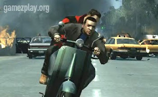 Episodes From Liberty City characters escape explosions and crashes on scooter
