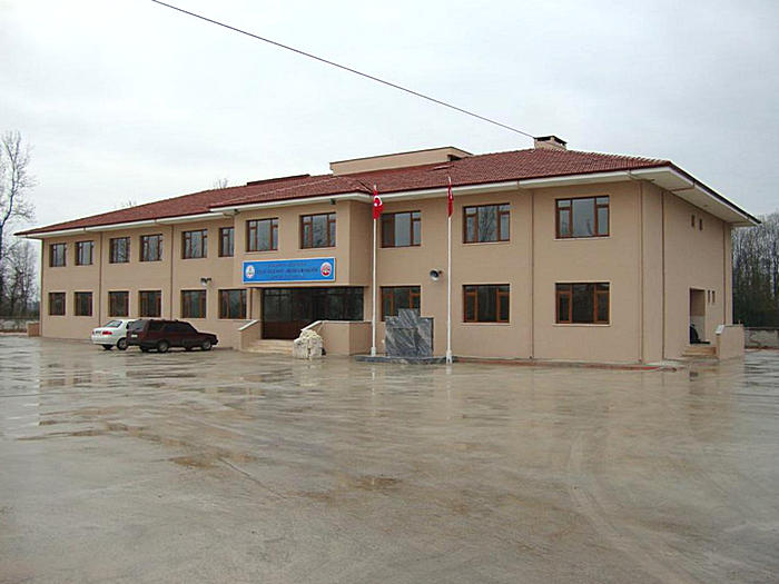 [exterior+of+school.jpg]