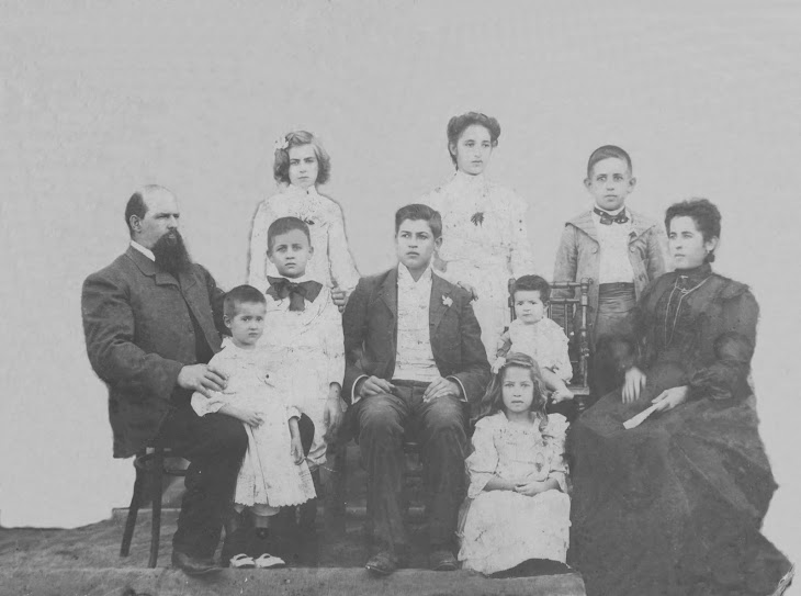 FAMILIA CALERO - PELLIZARI AÑO 1890