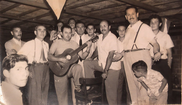 GUITARREADA EN LA CANCHA DE FUTBOL DE PEÑAROL AÑO  1958
