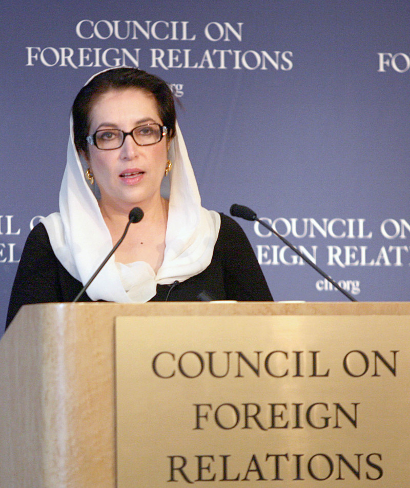 [benazirbhutto+cfr.jpg]