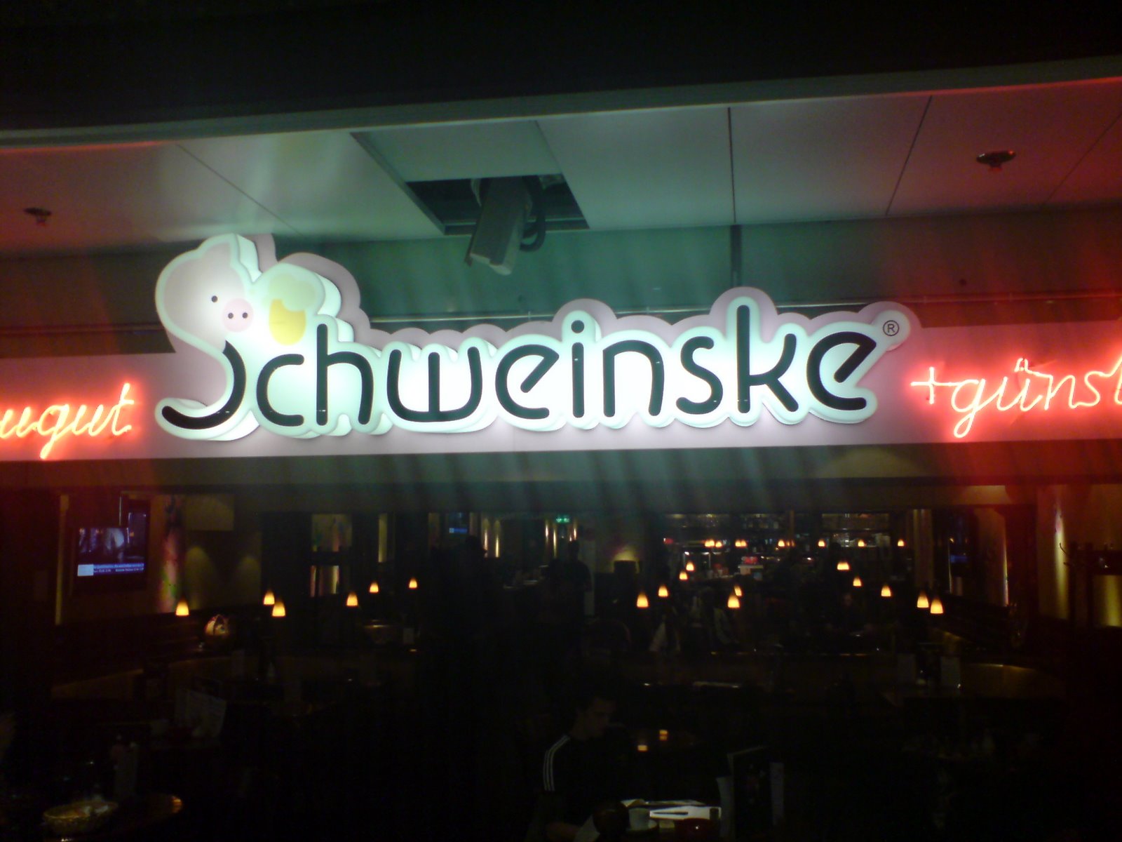 [schweinske.JPG]