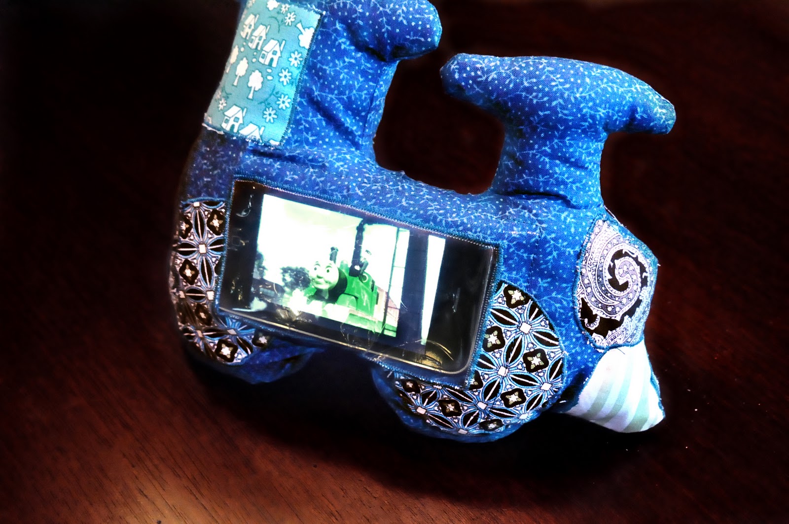 Finding My Aloha DIY Cuddle Cases for smartphones