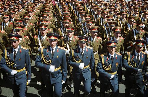 [russian+army+parade.JPG]