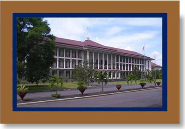 UGM (Universitas Gajah Mada)