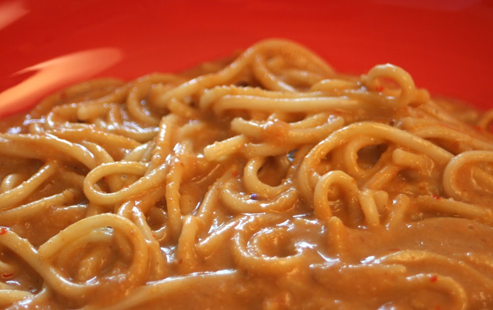 V e g a n D a d Udon Noodles with Peanut Sauce