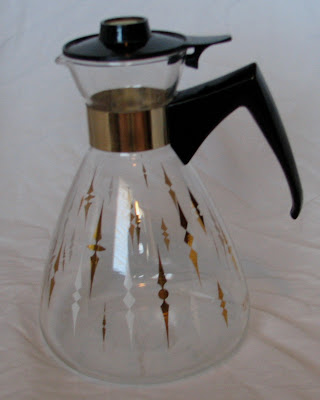 *SOLD*Pyrex Vintage Glass Coffee Carafe Gold Design Retro 8 Cup