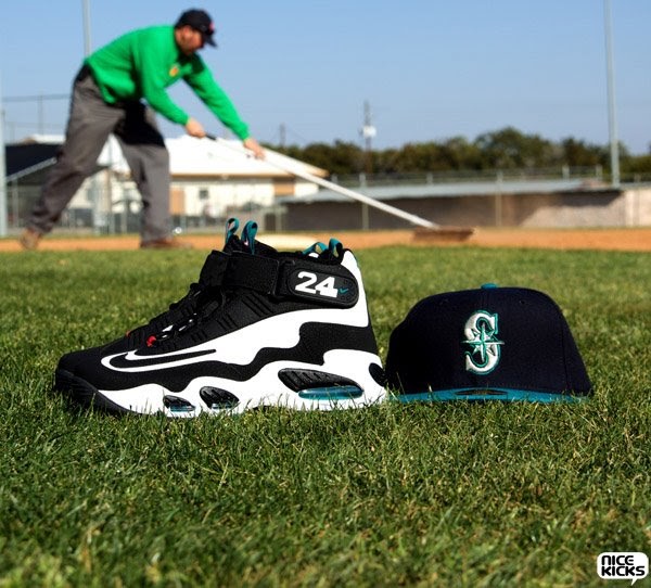 griffey baseball shoes