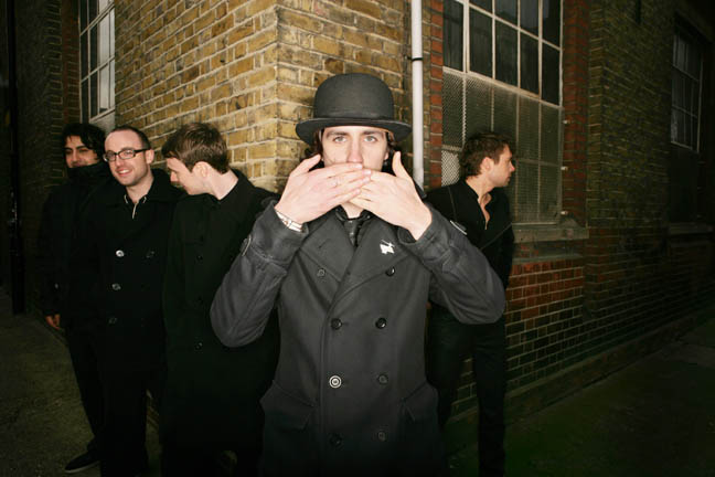 [maximo_park_04c7bcf57a31d5b0dc3808f037139975_fullsize[1].jpg]