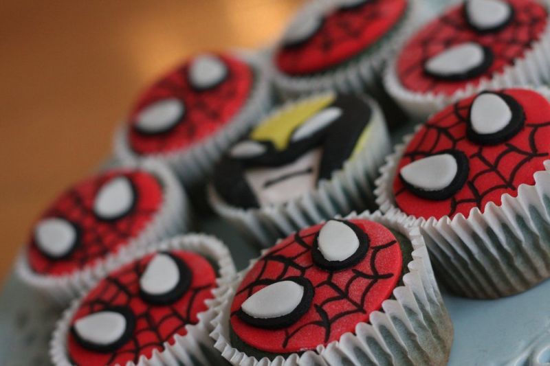 http://3.bp.blogspot.com/_k4grqU2CWrM/TR0wX9t9GgI/AAAAAAAAAd4/UjYscCMcTkY/s1600/spider+man+cupcakes+001.JPG