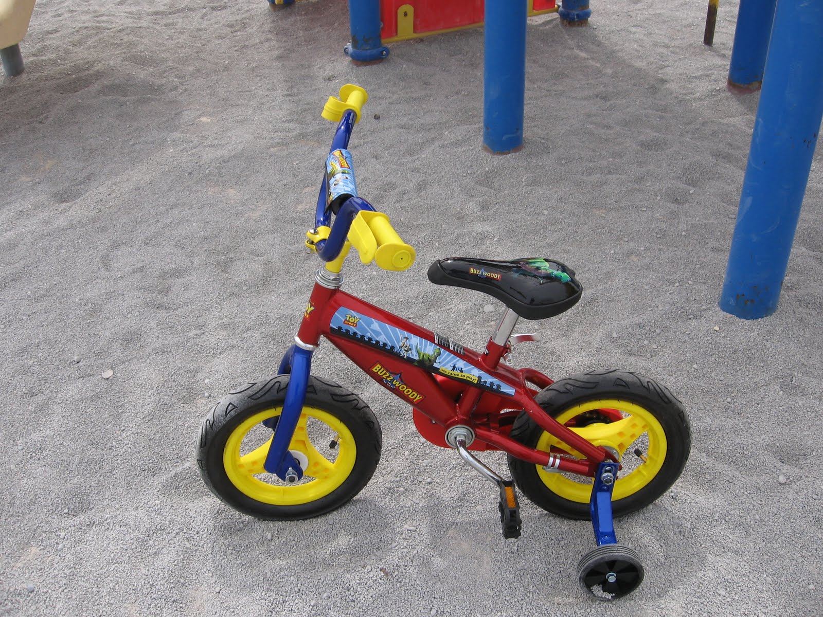 Silverneon2000 Dorel Toy Story bike review