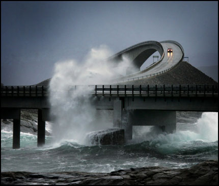http://3.bp.blogspot.com/_kCJH5XY3yBc/TRCGKWDzEAI/AAAAAAAAFXk/8CXAKwsA0SI/s1600/Atlanterhavsveien3.jpg