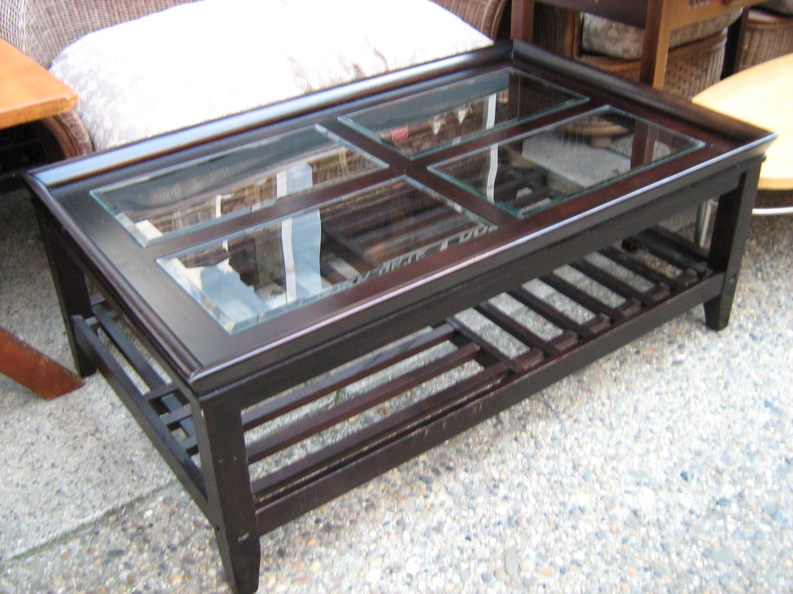 [CoffeeTableGlass.JPG]