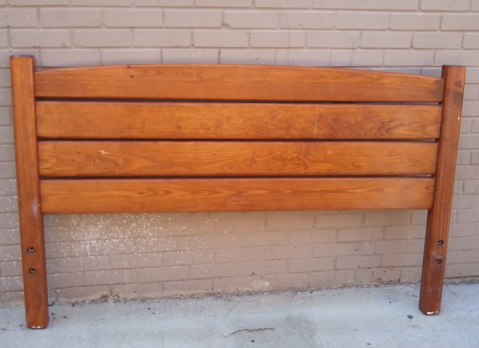 Uhuru Furniture & Collectibles Solid Wood "This End Up" Queen Size Bed