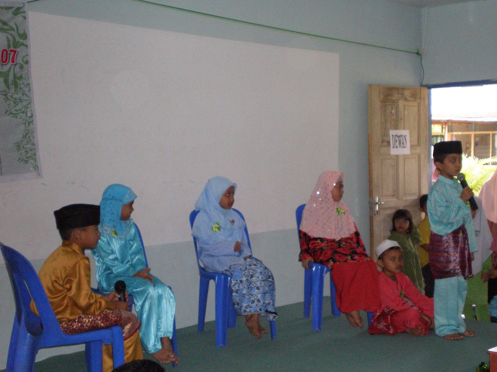 [PC030725.JPG]