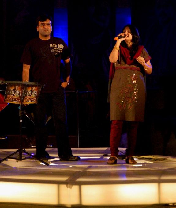 http://3.bp.blogspot.com/_kLvzpyZm7zM/S7CFjGcEqiI/AAAAAAAAIfU/bZydPX-0jbE/s1600/Jaya-Tv-Hariudan-Naan-Event-Stills-05.jpg