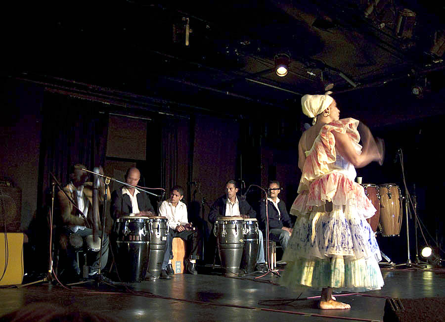 [090602+AP+Argentina+Negra.jpg]