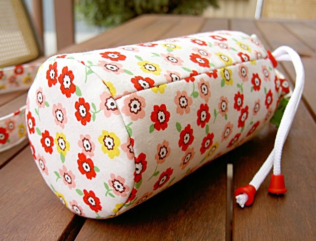 Heart of Mary: Tips re Water Bottle Carrier pattern