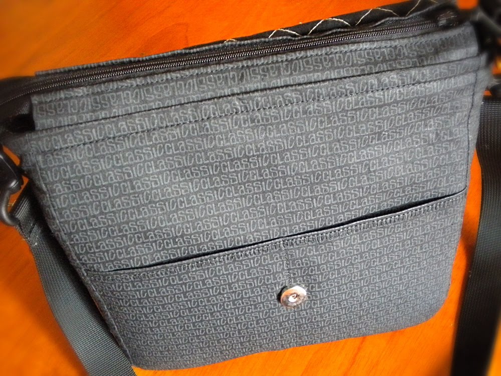 Heart of Mary CLASSIC Mini Messenger Bag