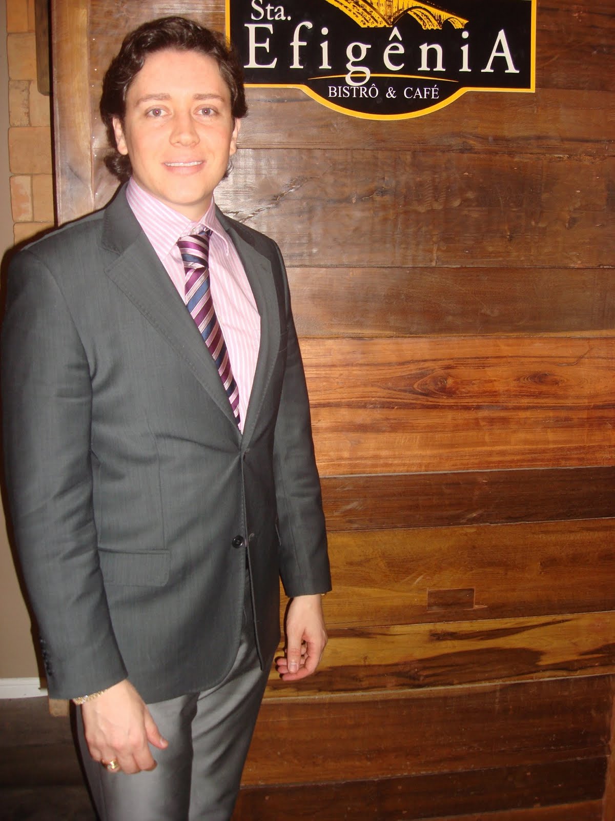 LEANDRO CAMARGO Dr. Danny Cesar no Bistrô Sta. Efigênia