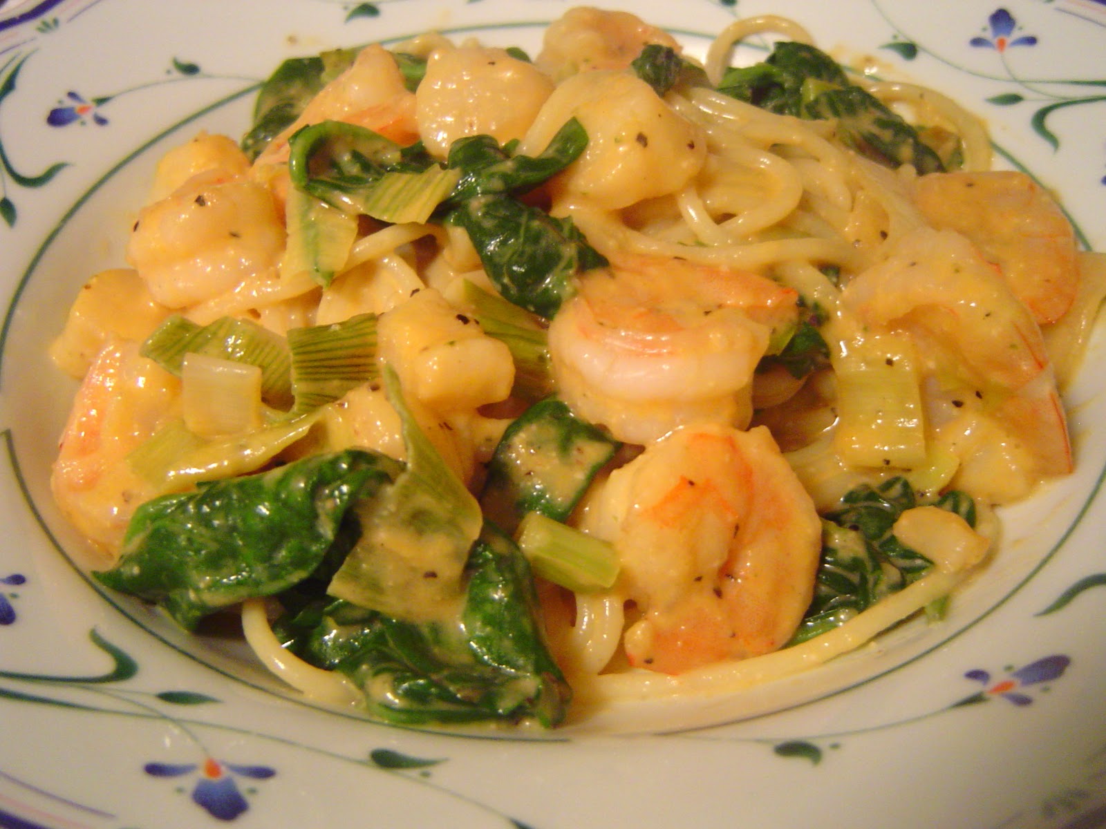 Kitten with a Whisk Shrimp and Scallop Roasted Red Bell Pepper Pesto Pasta