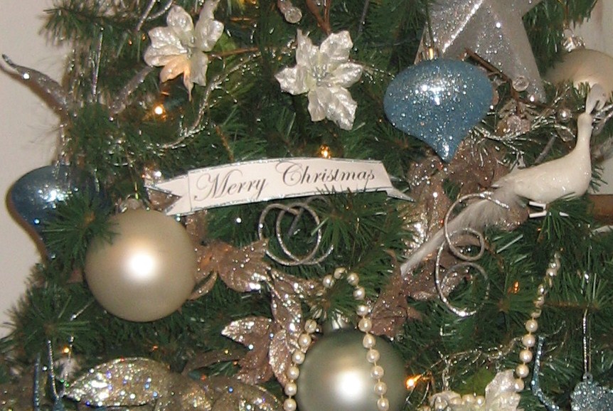 Gracefully Vintage: Christmas Tree Filler!