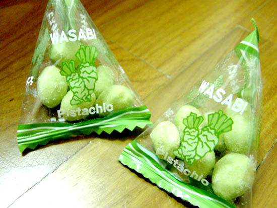 FOOD AND ME: wasabi pistachios