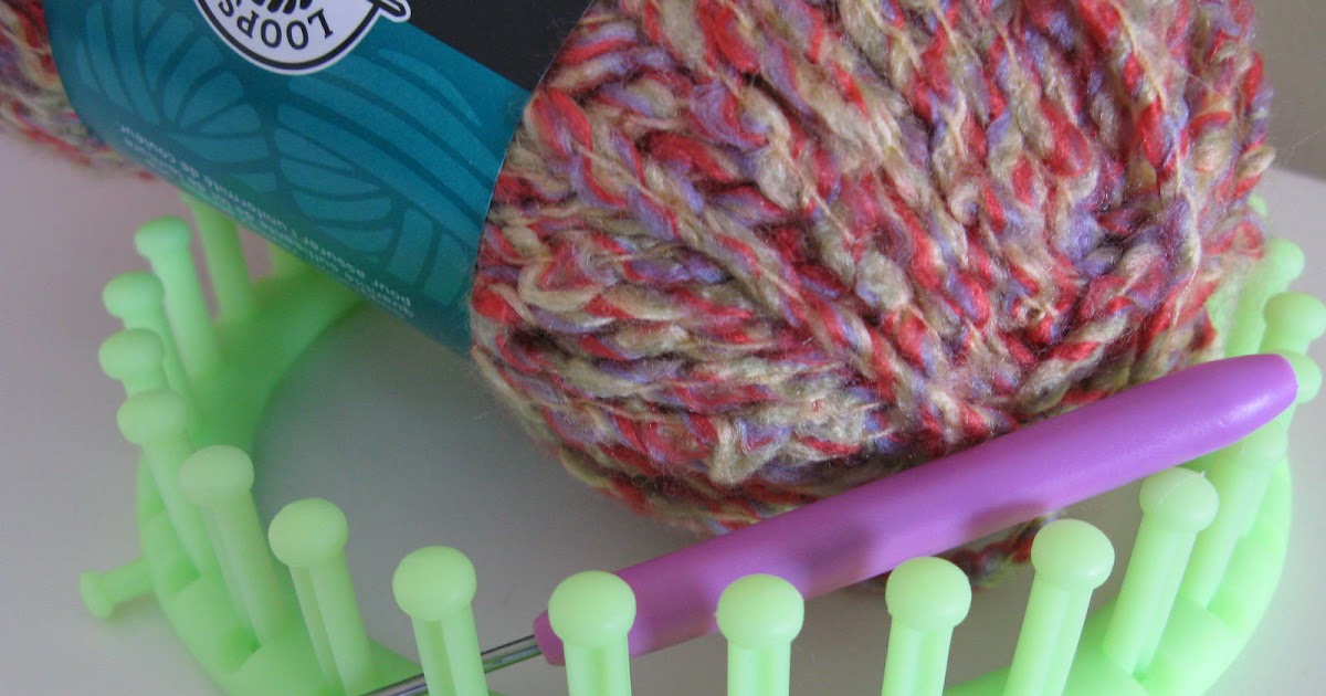 Roundabout Knitting Looms & Pom Poms