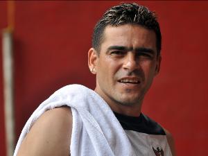 Biodata Cristian Gonzales