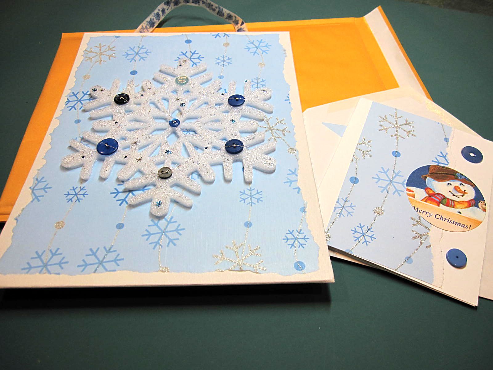 Createology Mailable Holiday Gifts...