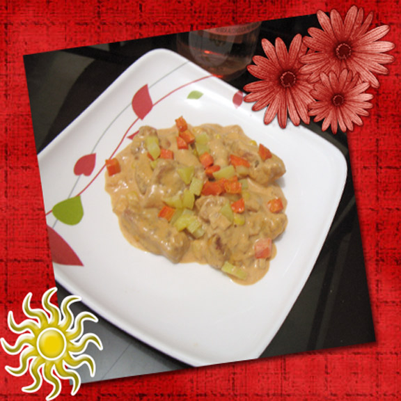 [chicken+in+creamy+sauce.jpg]