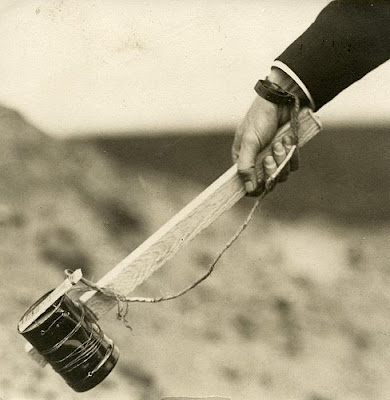 1916 Dutch army exercise (improvised hand grenade) 1916 Dutch army exercise (improvised hand grenade)