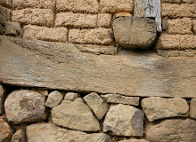 PIEDRA, MADERA Y ADOBE