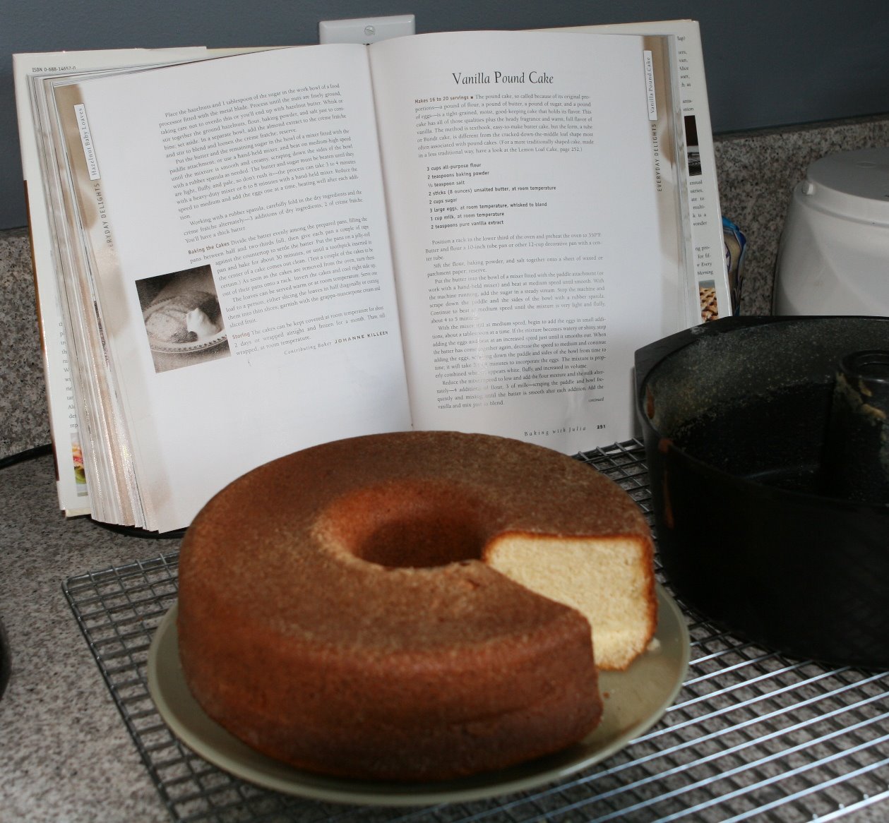 [Vanilla+pound+cake.JPG]