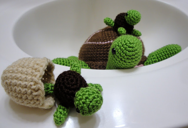 i ? amicute: a bale of turtles