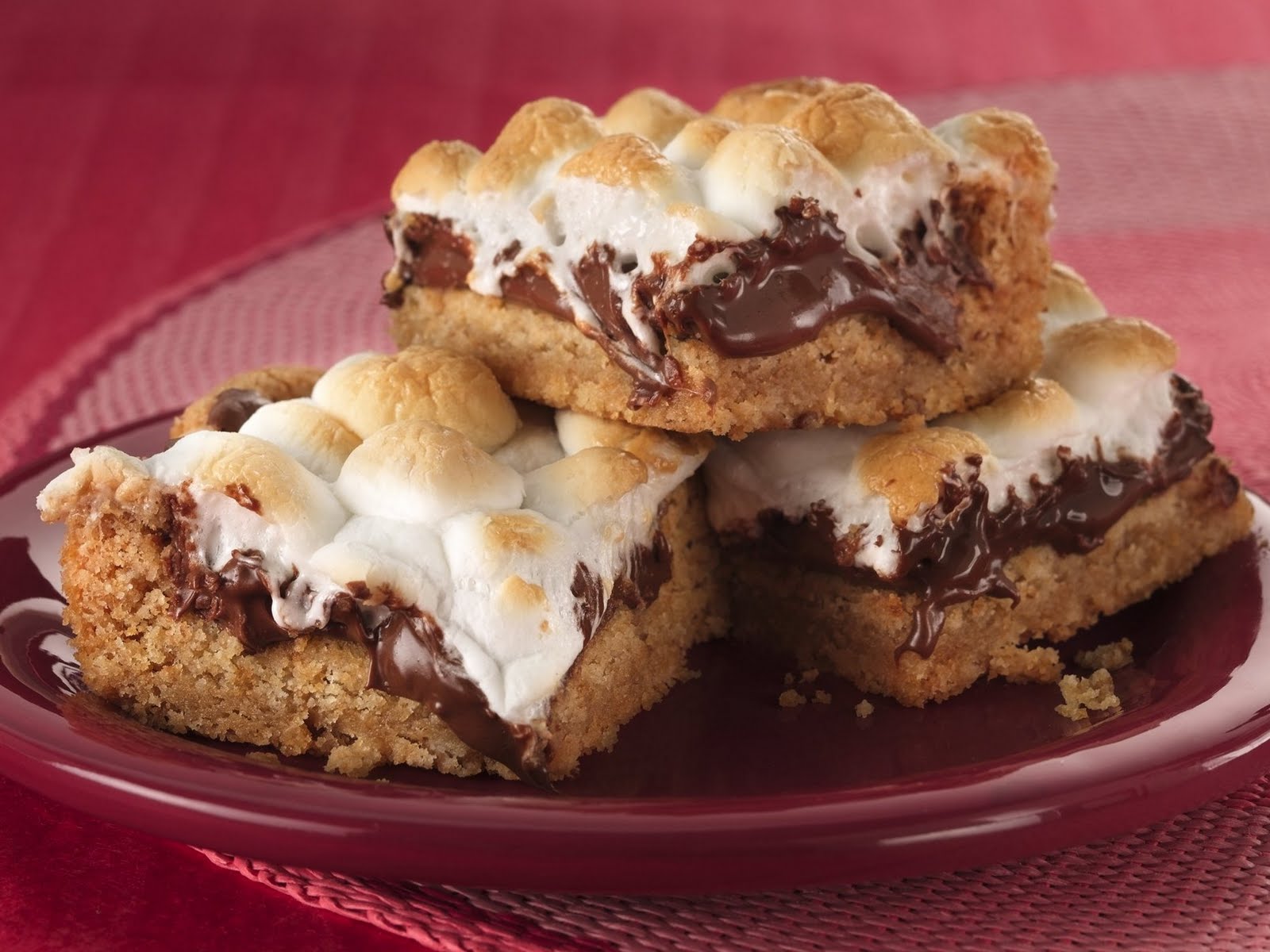 Colored Grey Warm Toasted Marshmallow S'more Bars