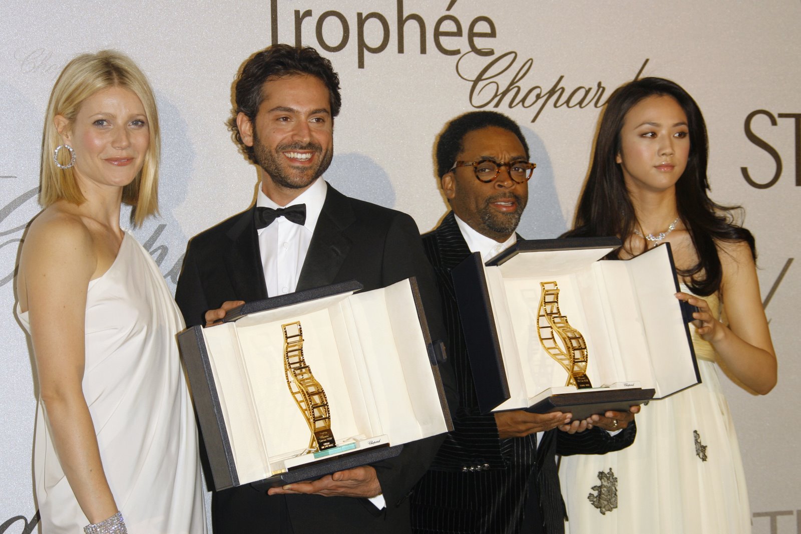 [paltrow+gwyneth+2008+may+cannes+white1.JPG]