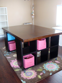 ARTFUL LEIGH: Craft table is in da house!